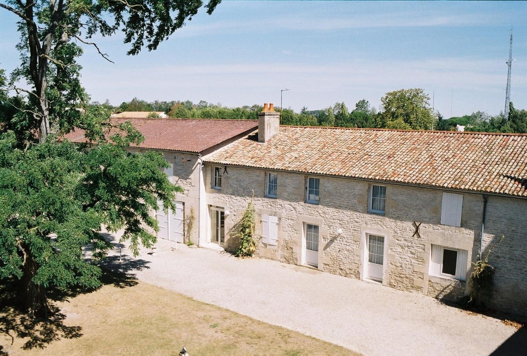 Hotel Domaine Du Griffier Granzay Exterior foto